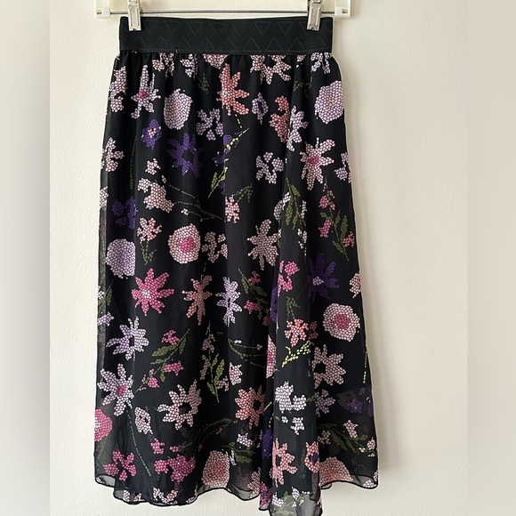 Lularoe Lola Skirt Midi Full Black Floral Lined Elastic Waist Size Small NWT - Picture 5 of 8